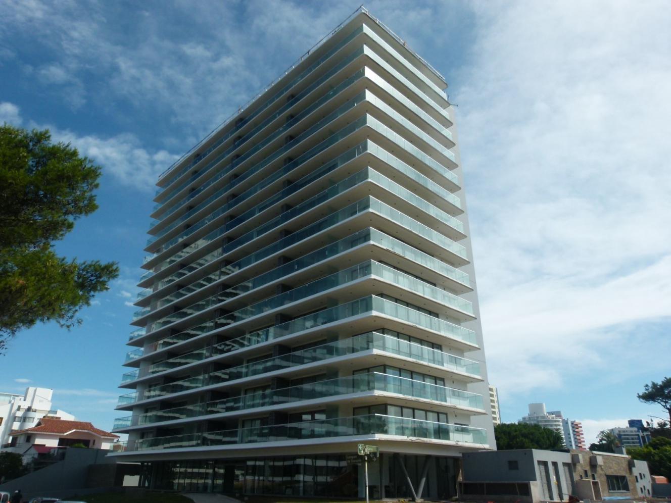 CHRONOS, 2 dorm., esquinero, apto 606