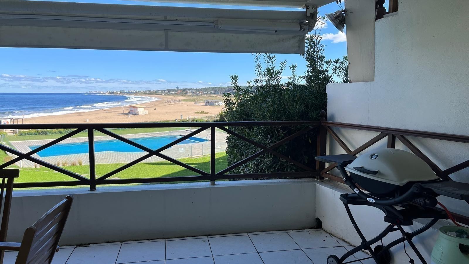 Departamento en venta y alquiler frente al mar en Manantiales