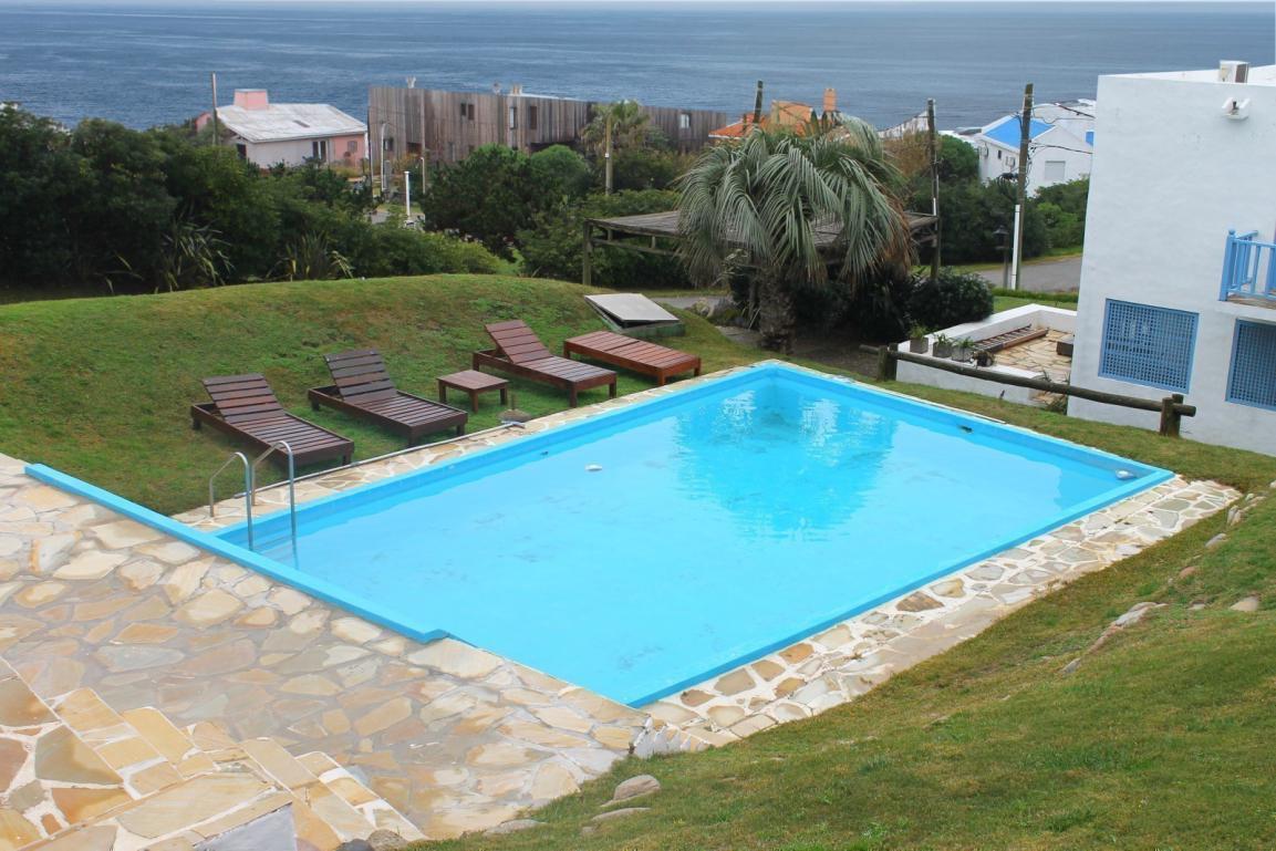 Linda casa de playa en el pueblo con pileta