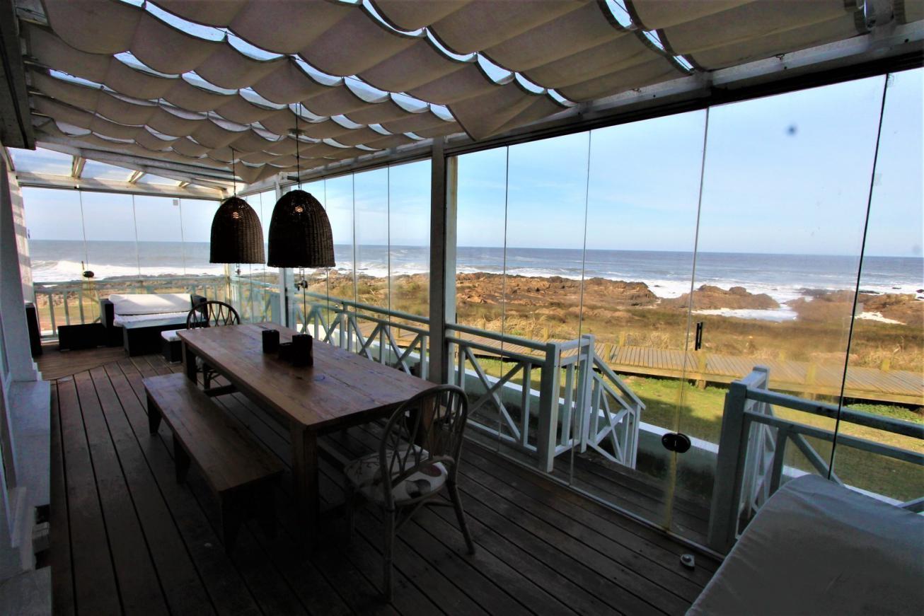 Excelente depto frente a Playa Montoya con gran terraza al mar