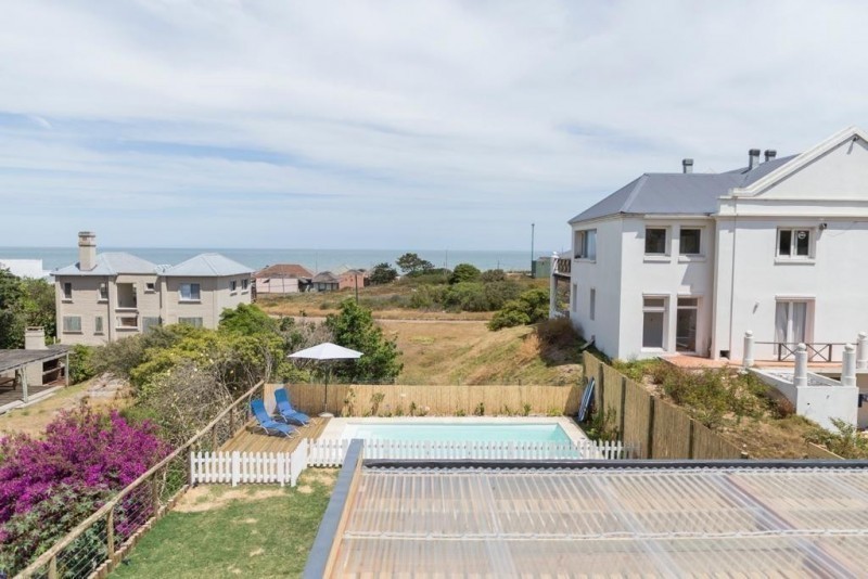 Muy linda casa en montoya con vista