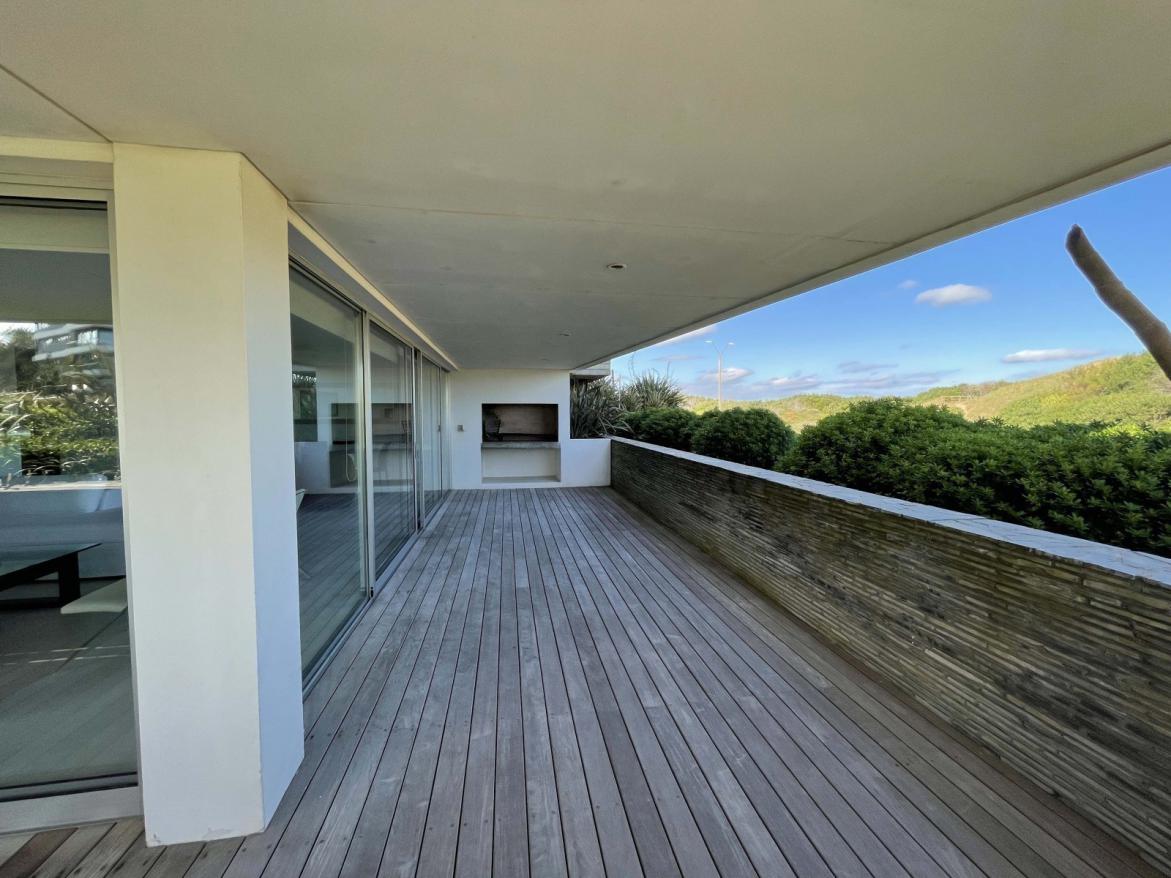 Departamento en Rincon del Indio frente al mar en venta y alquiler