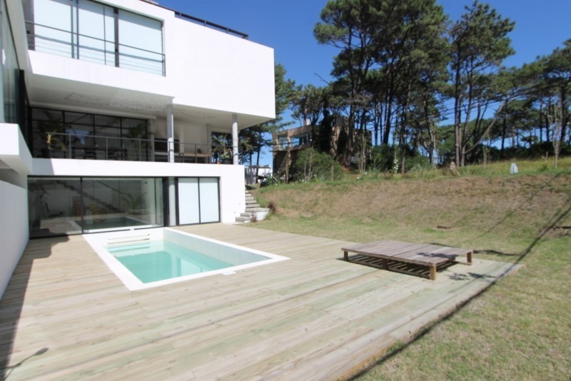 Casa moderna en Montoya