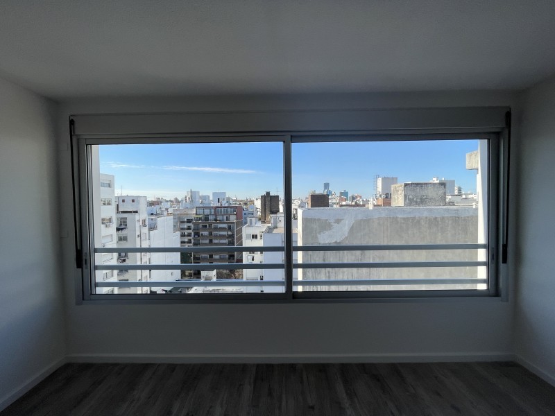 Marina W 1003