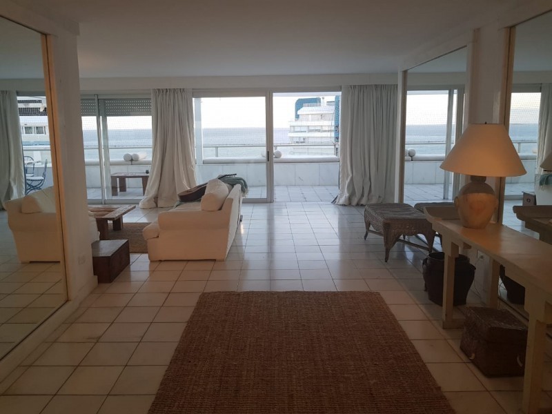 Penthouose Pez Espada