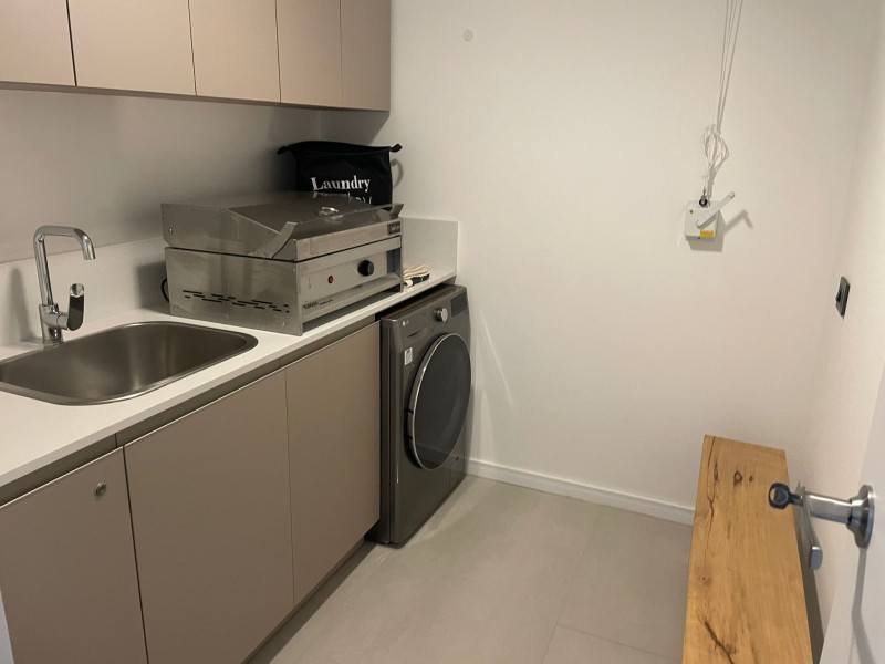 Sense 1 206 - foto 21