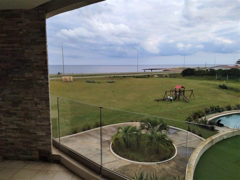Confortable dpto de un dormitorio en suite en primera línea con vista al mar