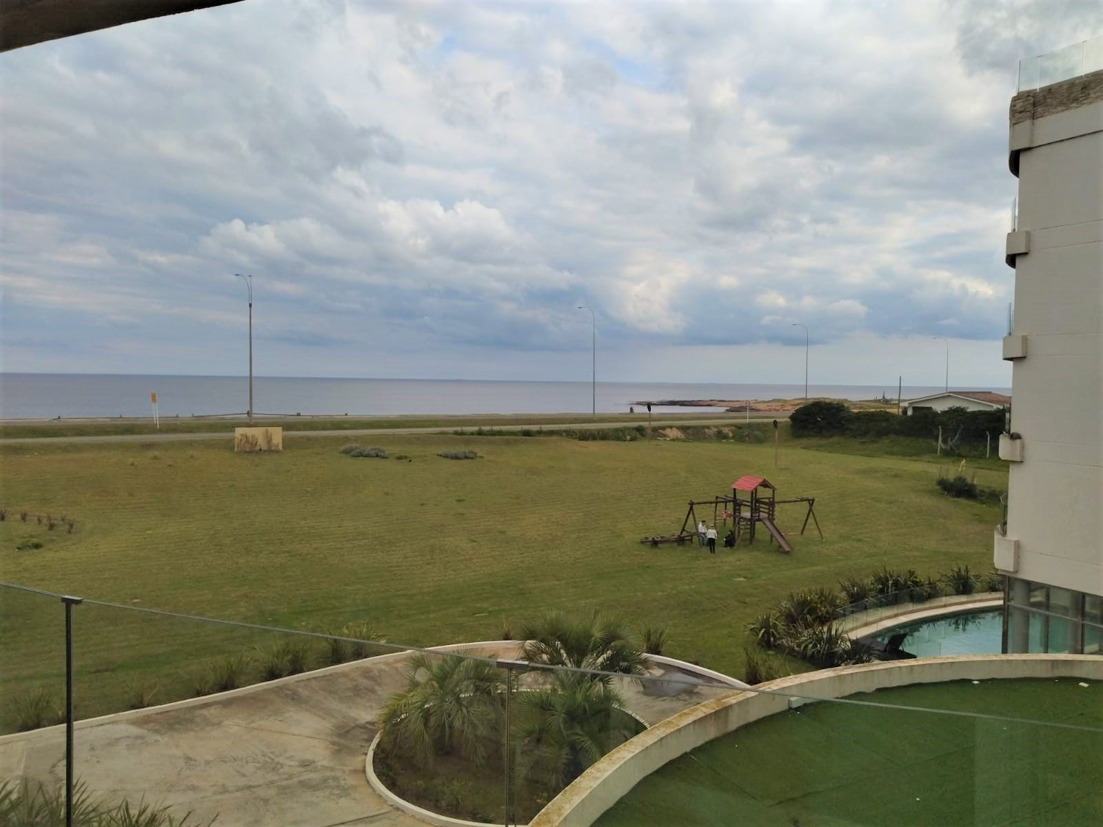 Confortable dpto de un dormitorio en suite en primera línea con vista al mar
