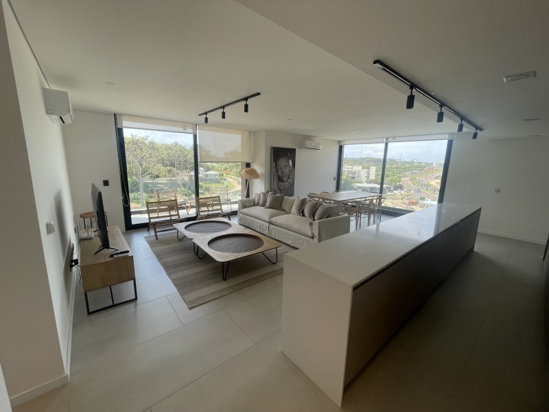 Sense 1 406 PH