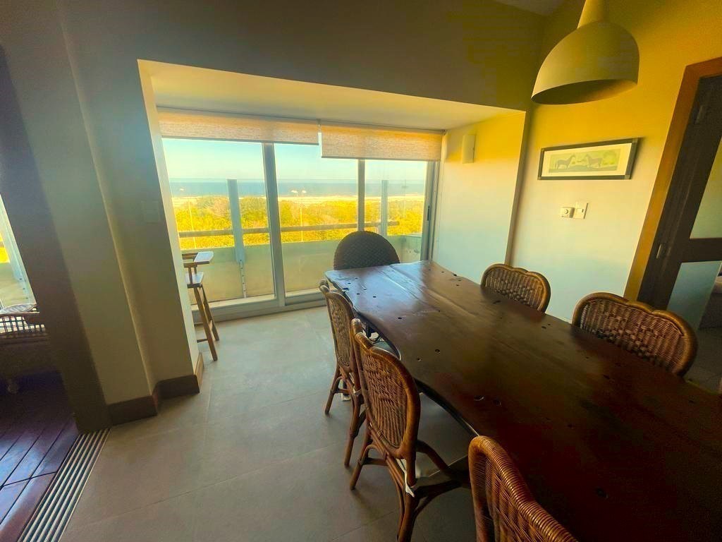 Excelente departamento duplex en venta frente al mar en Rincón del Indio