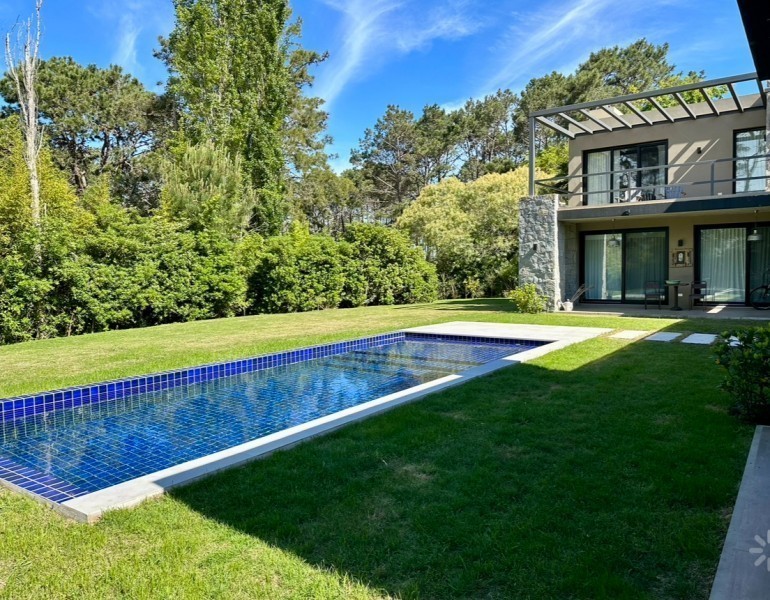 E3 Laguna Blanca