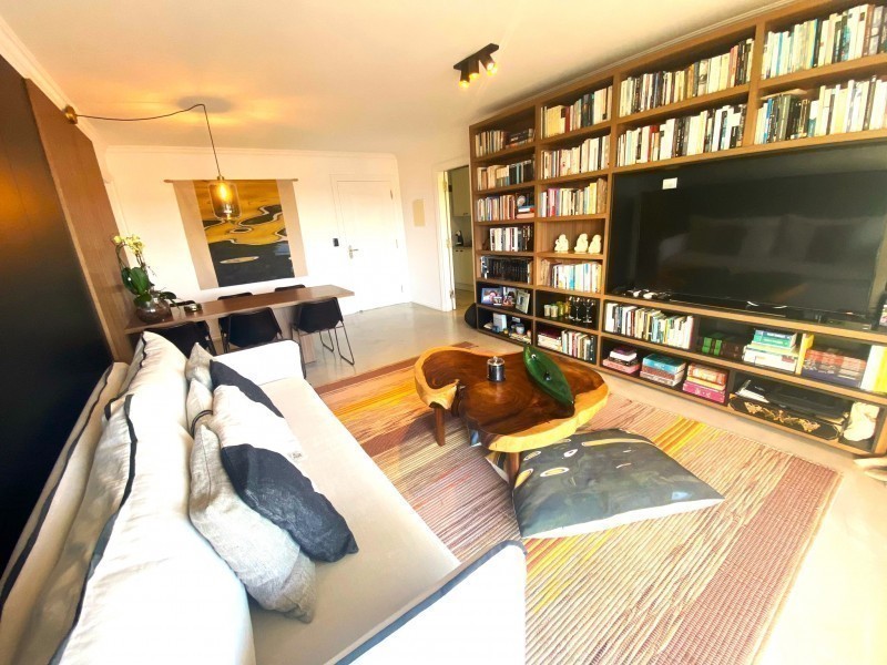 Coral Tower 406