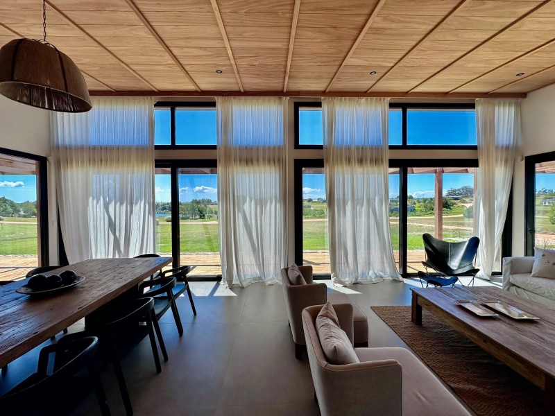 Casa en Pueblo Mio en venta y alquiler