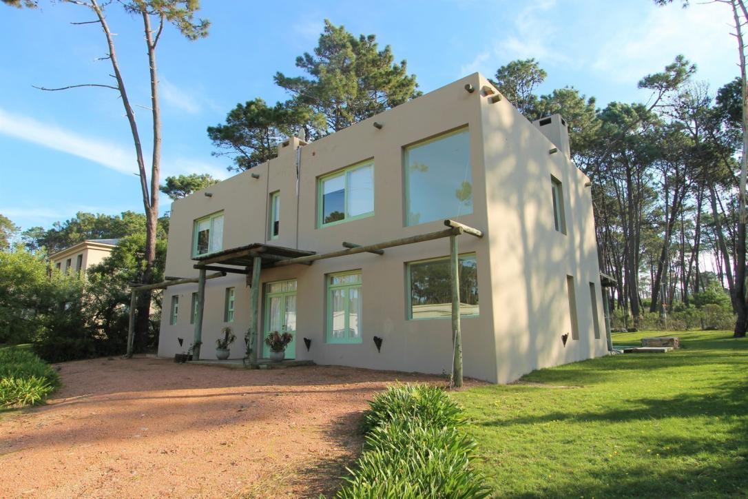MARIANA LAGUNA BLANCA
